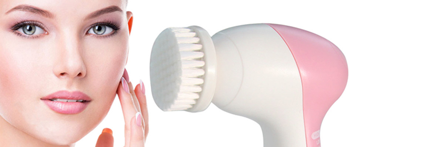 Utiliser une brosse nettoyante pour visage